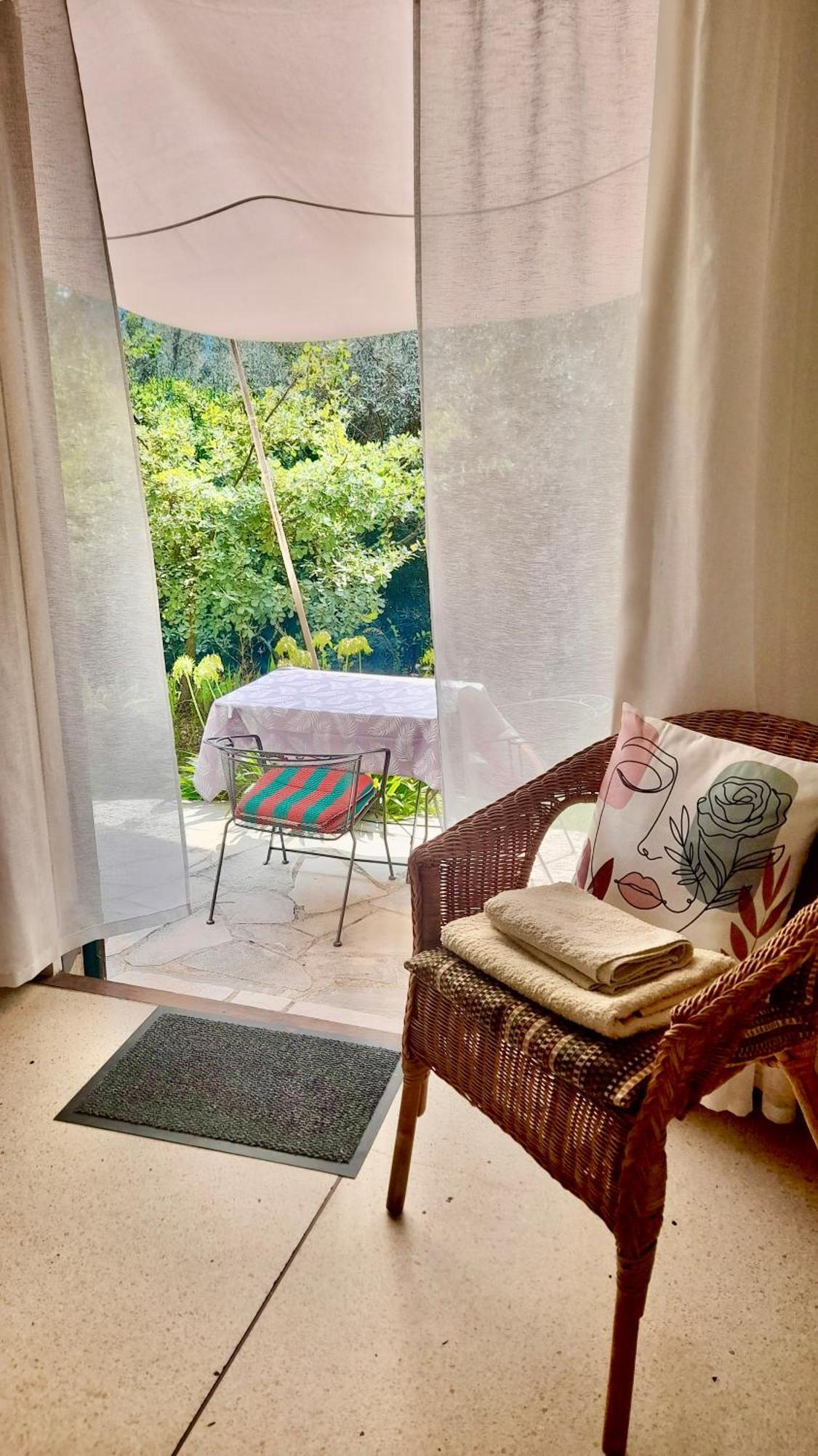 Studio Apartment In Bargemon Exterior foto